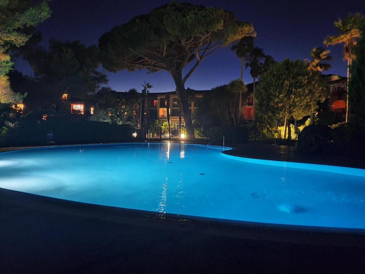 Appartement En Residence Privee, Face A La Mer Avec Acces Direct Plage Hyères Eksteriør billede